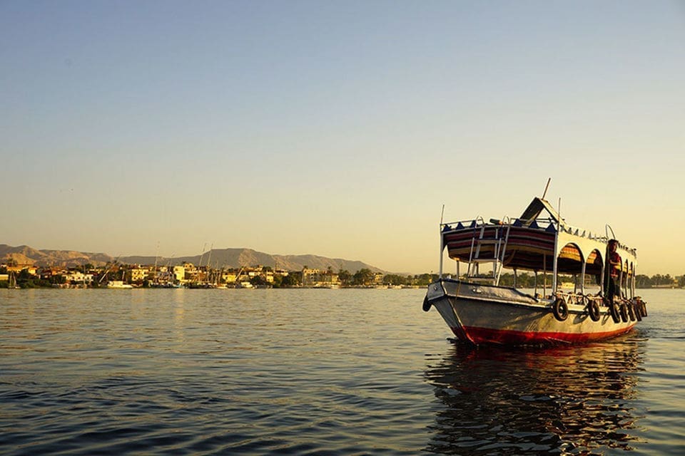 Nile cruises from Aswan, Luxor visit from Aswan, Private Nile Cruises from Aswan, book now with Trivaeg