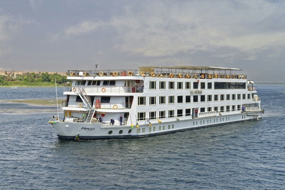 2 nights nile cruise from luxor to aswan