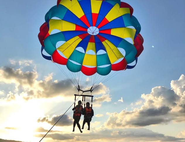 Funny Trips, Parasailing, Couple Excursions Exclusive with Trivaeg