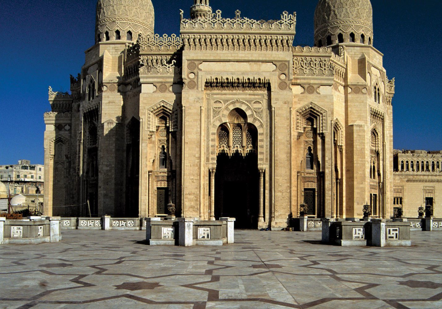 Trivaeg Historical Trips: From Hurghada: Cairo & Alexandria”2 Days”.